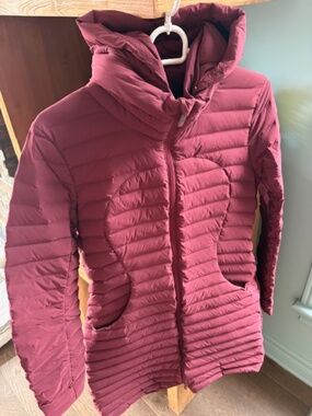LULULEMON Women's sz 6 Pack It Down long puffer down jacket red maroon